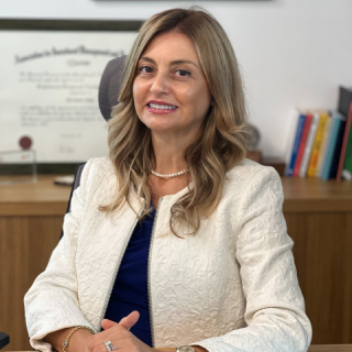 Dr. Elif Altuğ, CFA