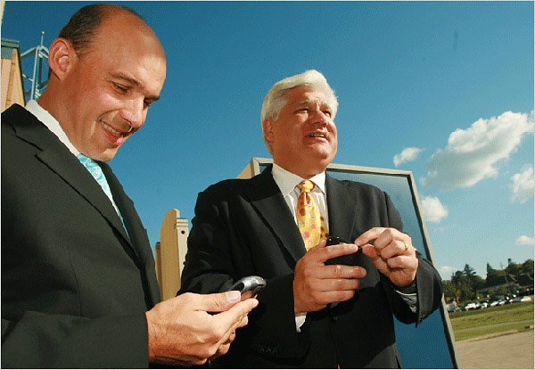 RIM’de fatura CEO’lara çıktı