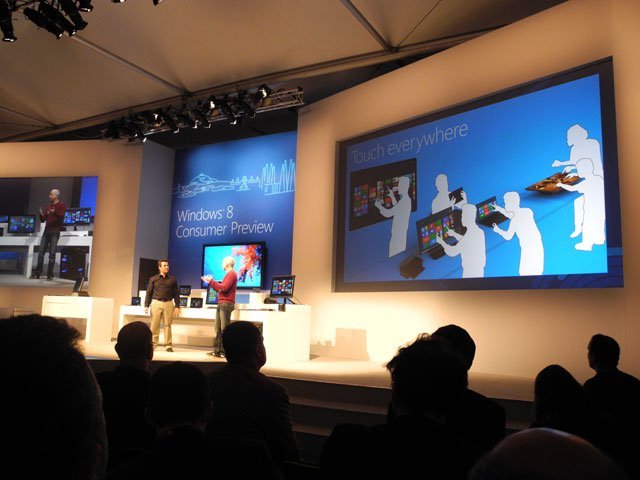 Bulutta bir Windows 8 göründü [Webrazzi MWC2012'de]