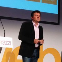 Tamer Özmen: Dünyaya nasıl açılacağınızı düşünün - Webrazzi Startup'12