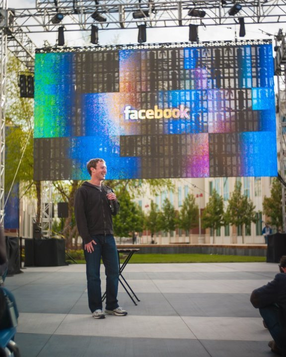 Facebook halka arz hazırlıklarında 'bayram havası' [Galeri]