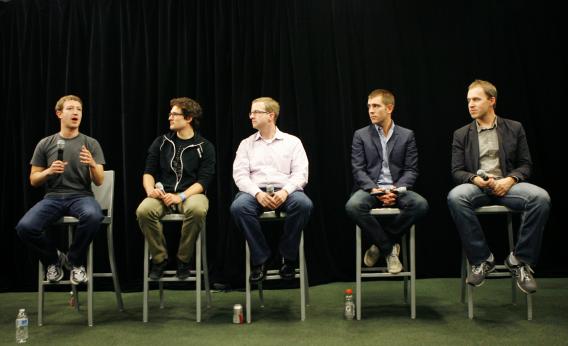 Zuckerberg ve ekibinden 'Facebook hissesi alın' reklamı [Video]