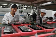 iPhone üreten Foxconn artık Amazon için iPhone rakibi de üretecek