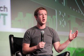 Zuckerberg: Mobilde HTML5'e olan aşırı güvenimiz hataydı