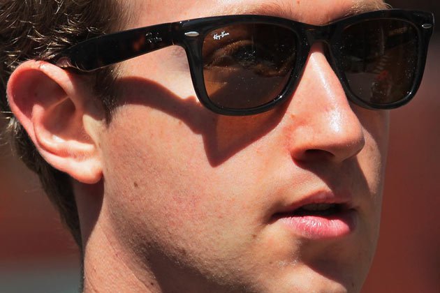 Zuckerberg'ten 500 milyon dolar değerinde hayır