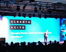 Blackberry 10 ve Blackberry Z10 ay sonunda Türkiye pazarında