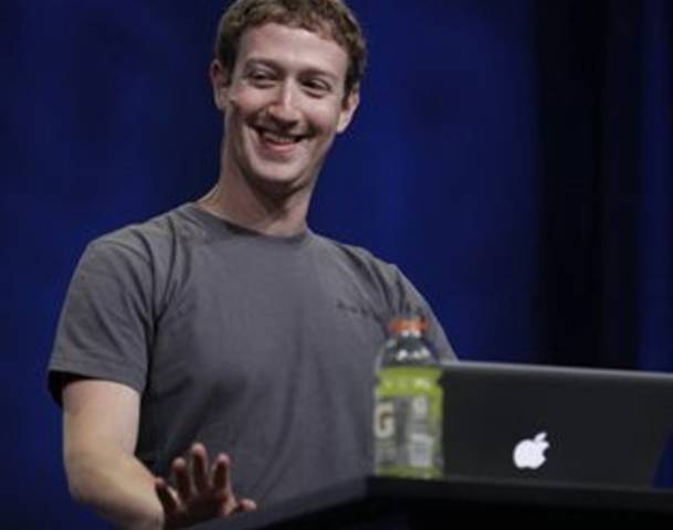 Mark Zuckerberg Facebook'taki hissesini yüzde otuza çıkardı