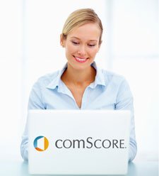 Türkiye'de kadınlar her ay 29 saatini internette geçiriyor