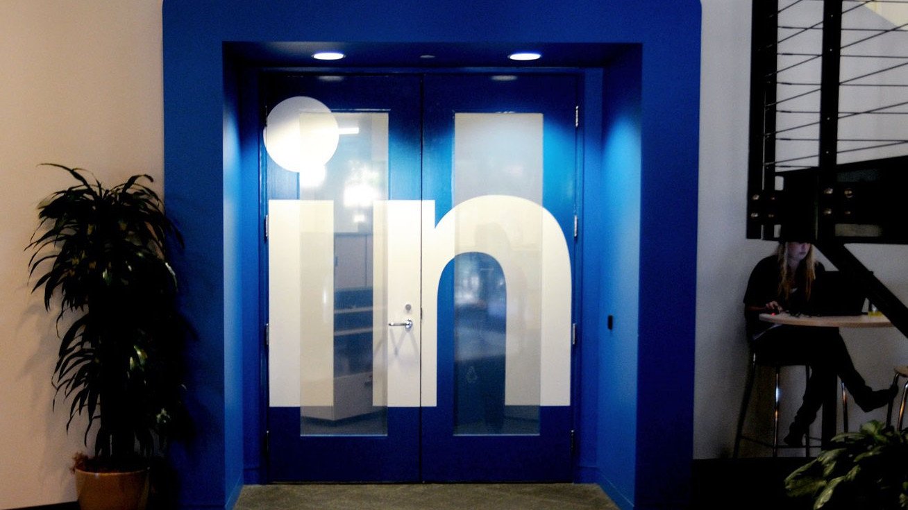 200 milyon LinkedIn kullanıcısının yarısının LinkedIn profilleri tamamen dolu [İnfografik]