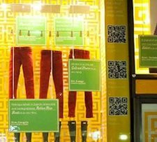 eBay fiziksel mağazalarda dokunmatik satış ekranları açacak