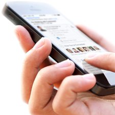 LinkedIn'in yeni uygulaması Intro güvenlik ve mahremiyet tartışmalarının odağı haline geldi