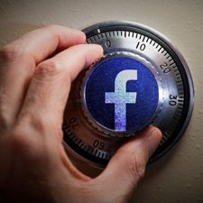 Facebook özel mesajlarınızı okuyor mu?