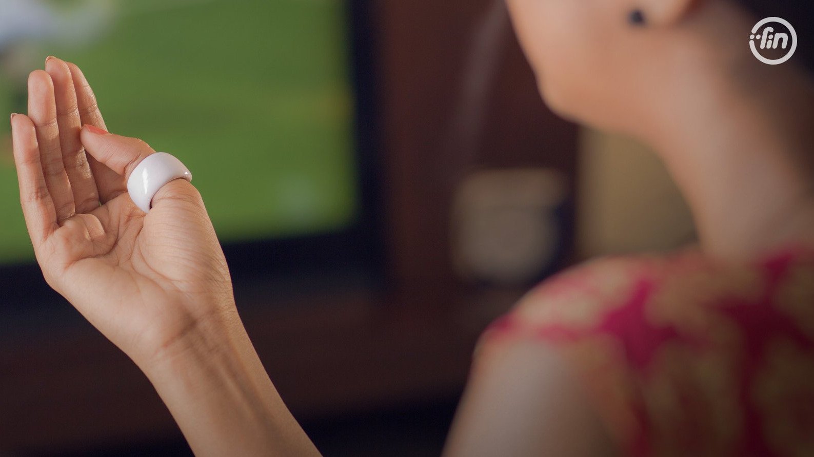 Parmağınızdaki yüzükle çevrenizi kontrol edin: Fin