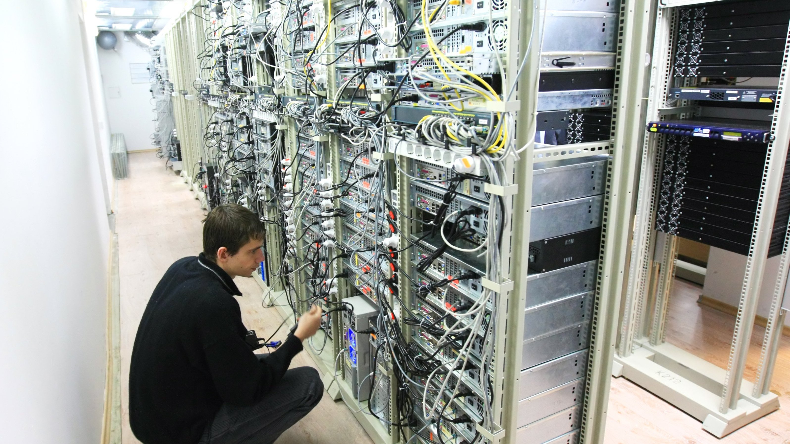 İnternet yasası küçük hosting şirketleri için büyük bir test niteliğinde olacak