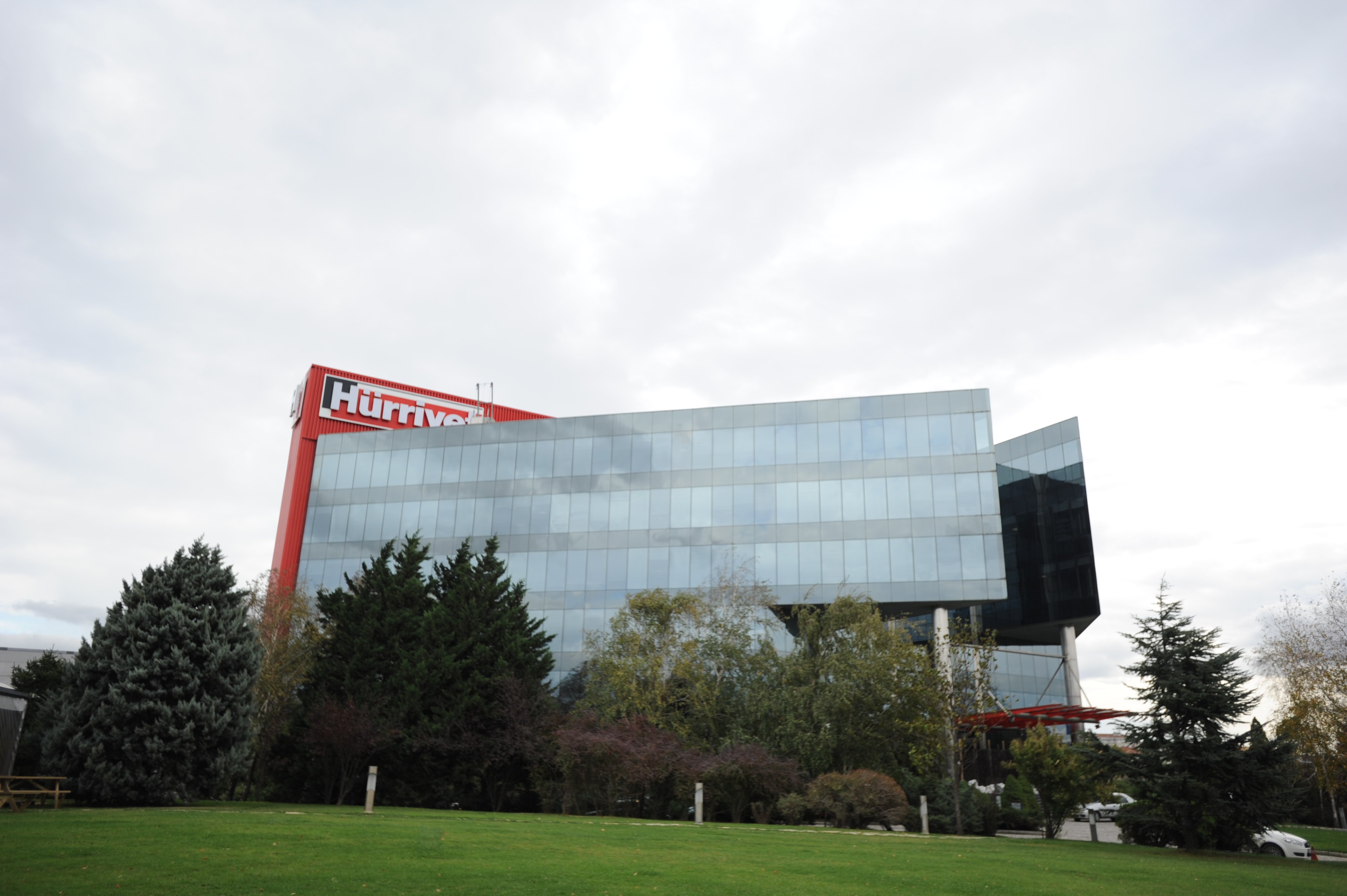 hurriyet-dunyasi-ofis-2