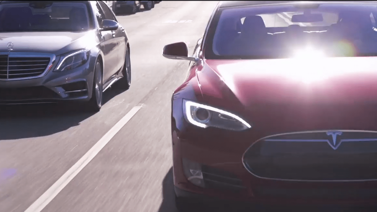 Tesla Model S, Mercedes S550 4matic'in karşısında