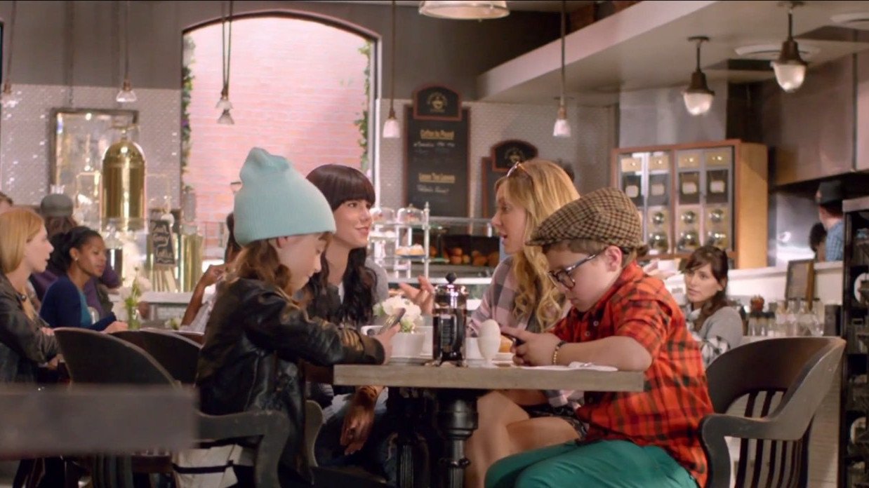 Amazon'un akıllı telefonu Fire Phone'un ilk reklamı yayınlandı