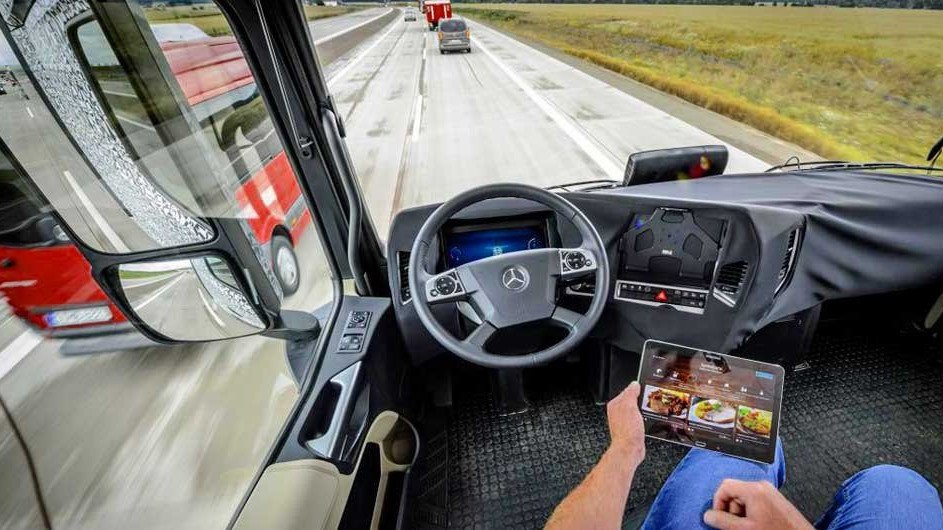 Otopilot araçlara yenileri ekleniyor; Mercedes ve Hyundai