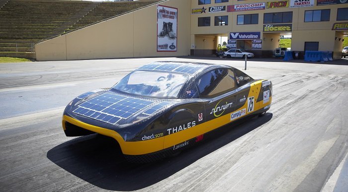 Elektrikli araç Sunswift, tek şarjla 500 kilometre yol katetti