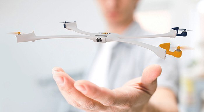 Intel'in yarışmasıyla ortaya çıkan 'giyilebilir drone' Nixie