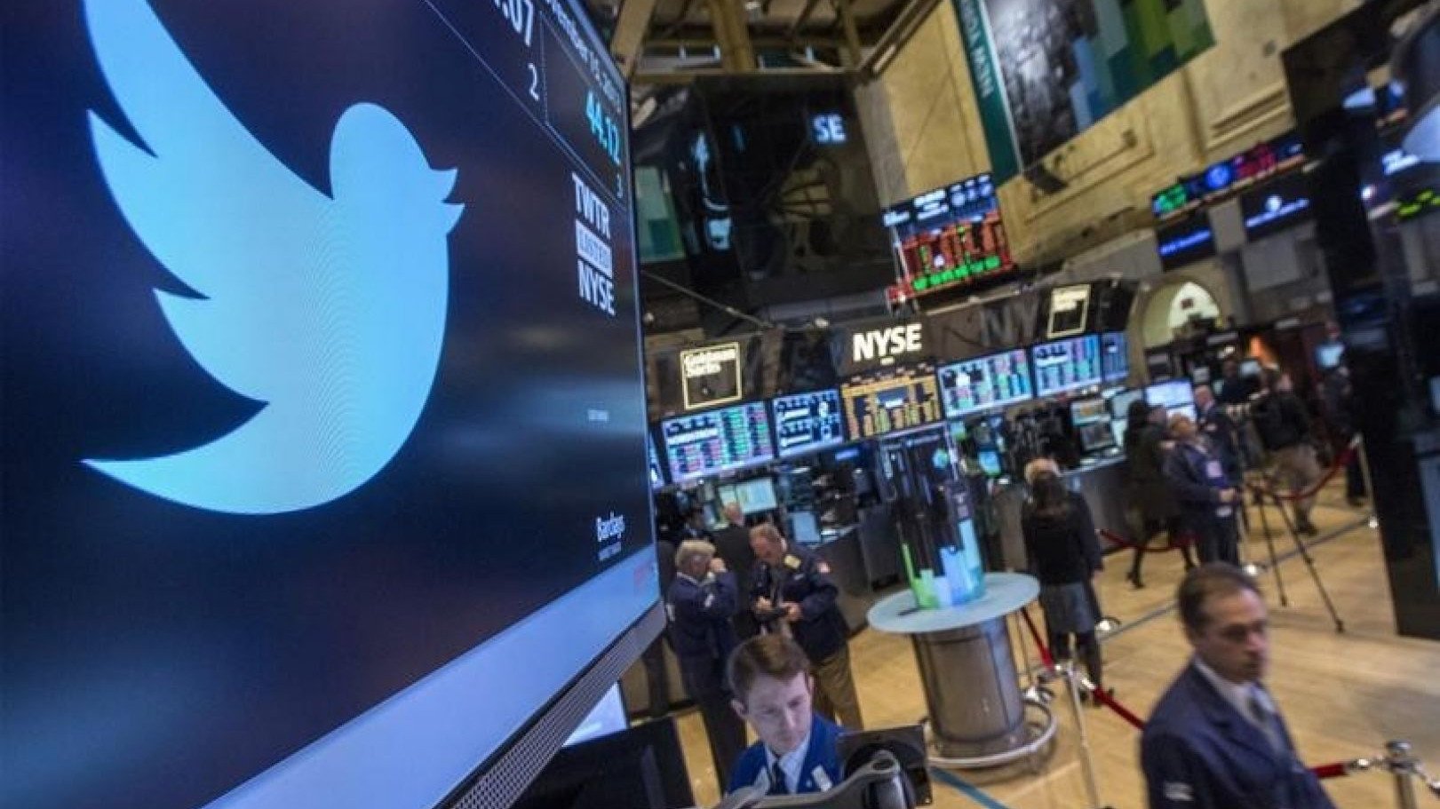 Twitter üçüncü çeyrekte 361 milyon dolar gelir elde etti ve aylık aktif kullanıcı sayısı 284 milyona ulaştı