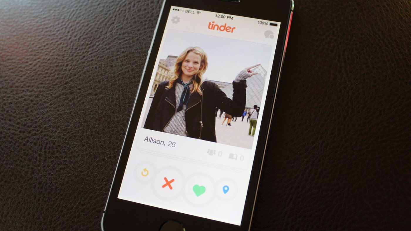 Kurucusu CEO'luk görevini bırakan Tinder, para kazanmaya Tinder Plus ile başlayacak