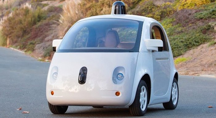 Google sürücüsüz otomobillerinin ilk çalışan prototipini tanıttı