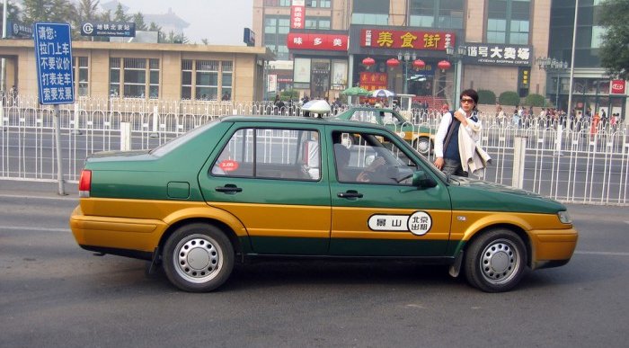 Çin'in en büyük taksi çağırma uygulamaları birleşiyor