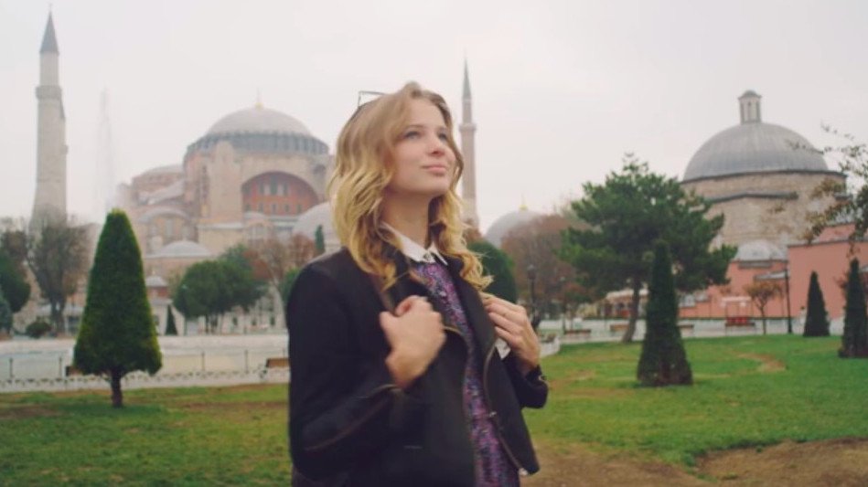 Tinder Plus'ı 4 ila 42 lira arası fiyattan piyasaya sunan Tinder, reklam göstermeye başlayacak