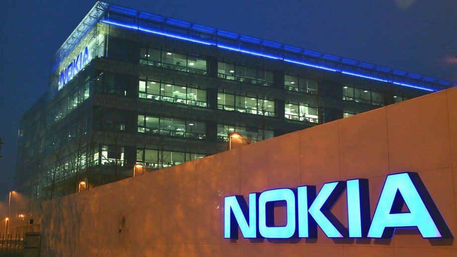 Nokia seneye akıllı telefon pazarına geri dönebilir