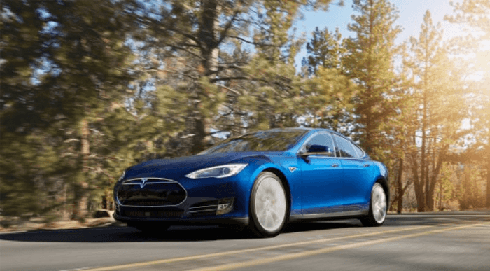 Tesla giriş seviyesi otomobili Model S 70D'yi duyurdu