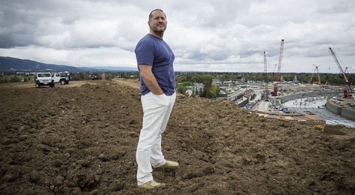 Jonathan Ive, Apple'da Chief Design Officer oldu
