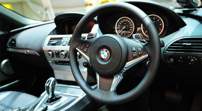 BMW, sürücüleri yol üzerindeki trafik ışıklarının rengi hakkında bilgilendirecek