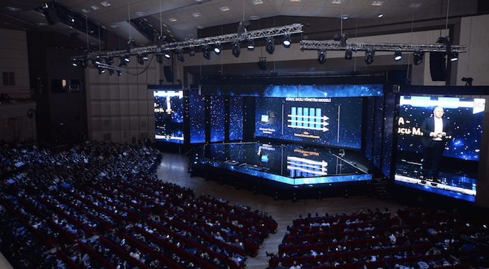 Turkcell Genel Müdürü Kaan Terzioğlu'ndan açılış konuşmasında 'Turkcell ürünleri' vurgusu