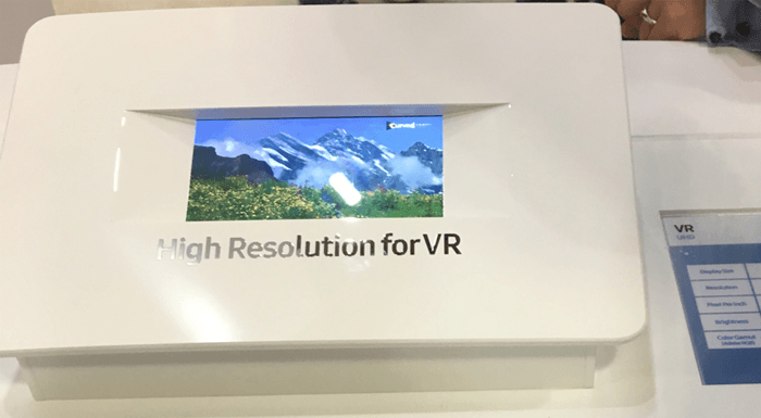 Samsung akıllı telefonlarda kullanılacak sanal gerçeklik ekranını tanıttı