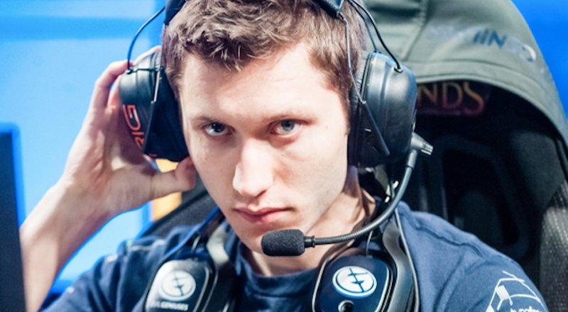 24 yaşındaki Snoopeh, Facebook'un eSpor dikeyindeki silahı olacak