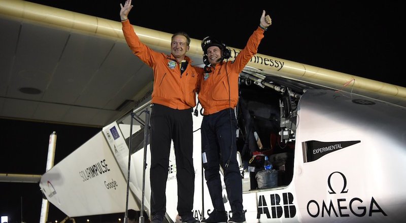 Güneş enerjisiyle dünyayı turlayan tarihi uçuş bugün tamamlandı