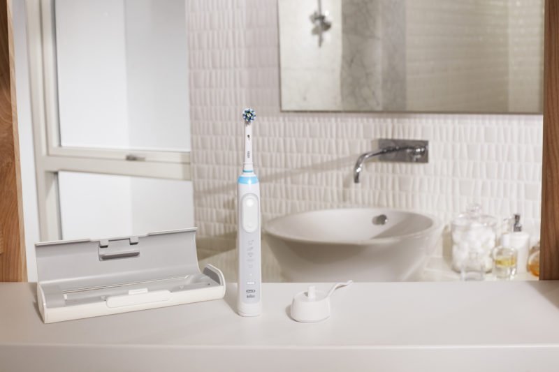 S11_White_9000_Charger_SL_001