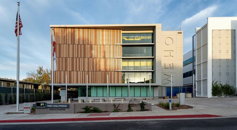 Dijital sanayi dünyasının otoparkları da robotlar tarafından yönetiliyor