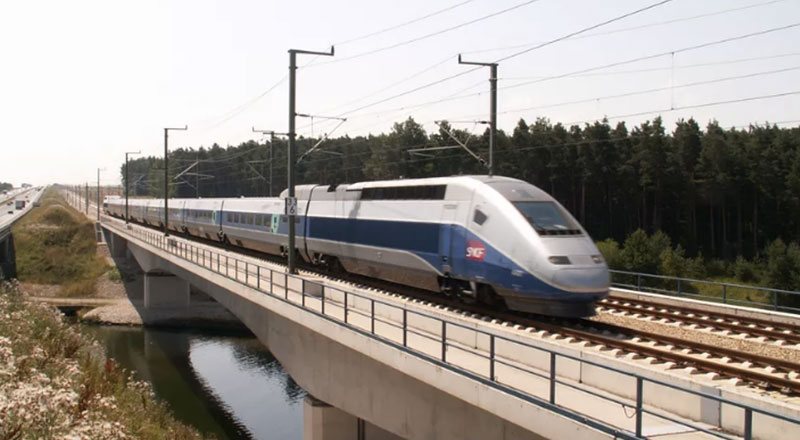 Fransa 2023'te insansız demiryolu taşımacılığına geçeceğini duyurdu