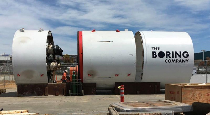 Elon Musk, Los Angeles'ın altında tünel kazmaya resmen başladı