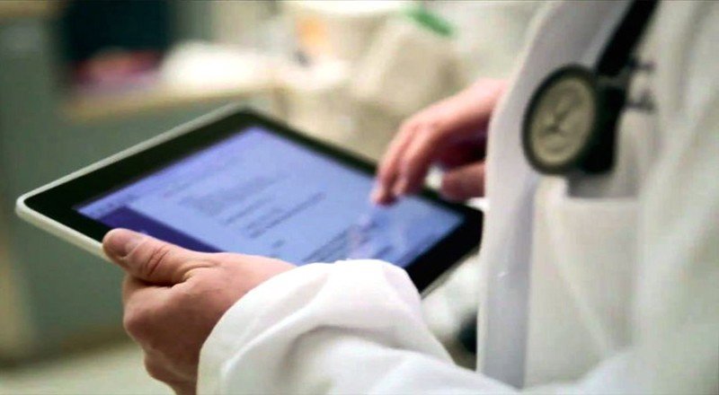 Apple, iPad'lerin tüm hastanelerde kullanılmasını hedefliyor