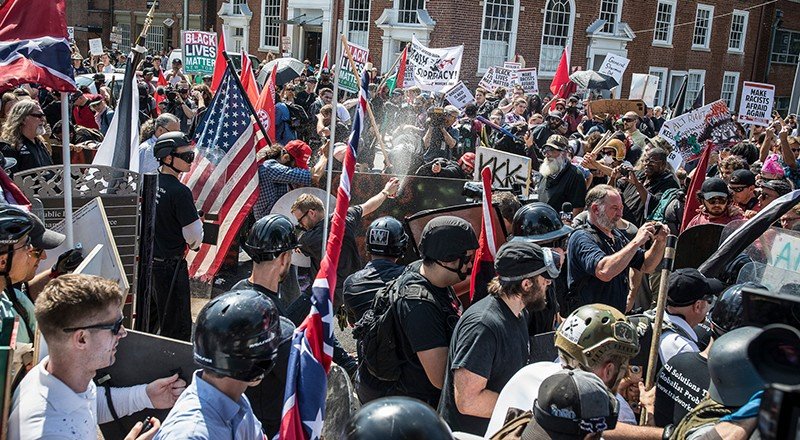 Teknoloji dünyası Charlottesville saldırısına nasıl tepki verdi?