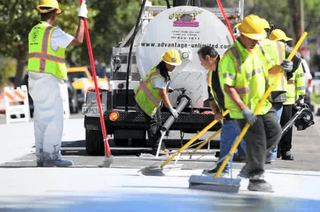 Los Angeles'tan küresel ısınmaya karşı yeni çözüm: Caddeleri boyama