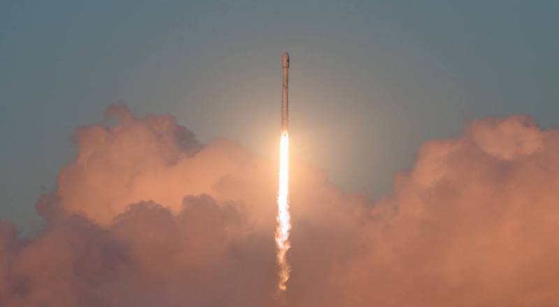 SpaceX, bu hafta ikinci Falcon 9 roketini fırlattı