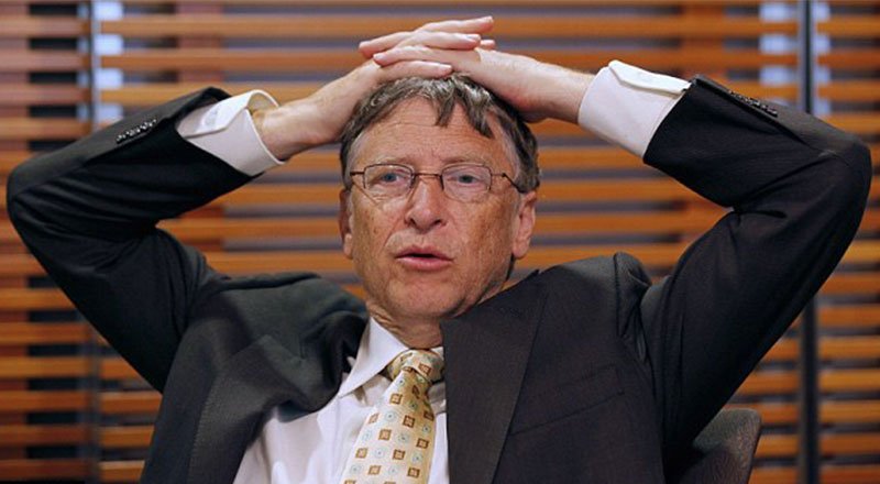 Microsoft çalışanı sunumun ortasında Google Chrome indirmek zorunda kalırsa