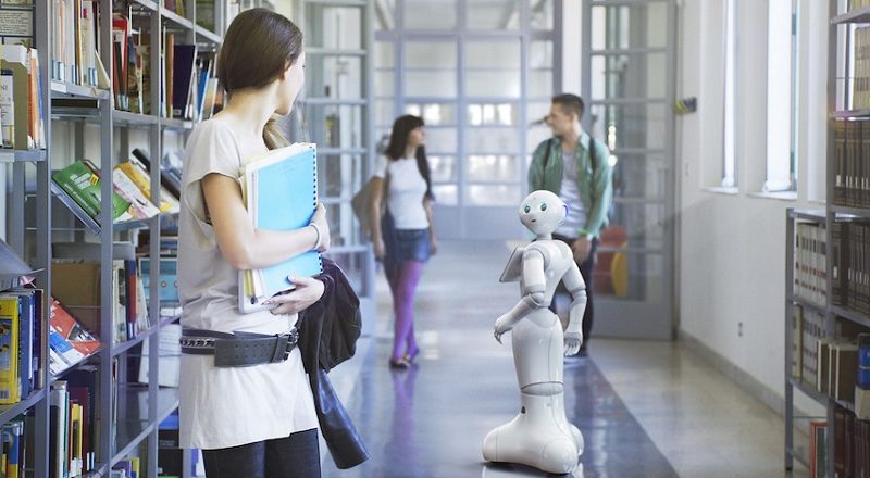 Softbank'ın insansı robotu Pepper, chatbot entegrasyonuna kavuşuyor