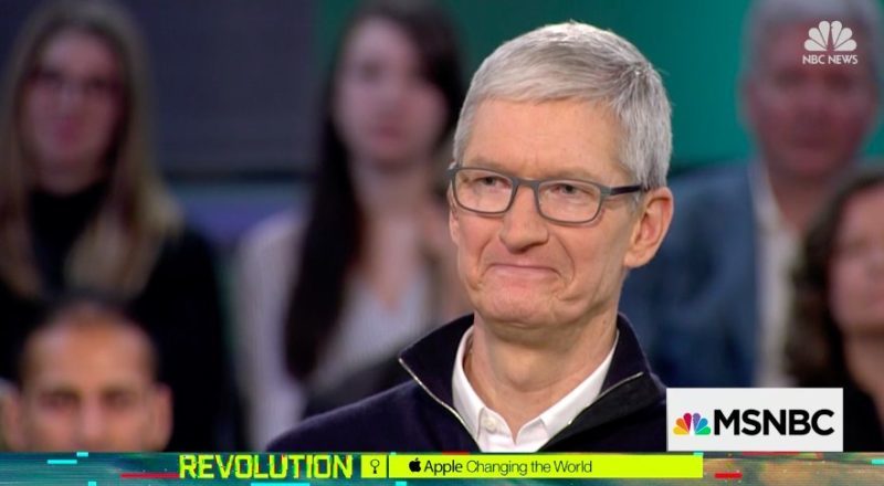 Tim Cook, Zuckerberg'in yerinde olsa bu durumda olmayacağını söyledi