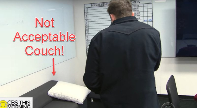 Elon Musk'ın fabrikadaki çekyatı ile vermek istediği mesaj: Bana güvenin