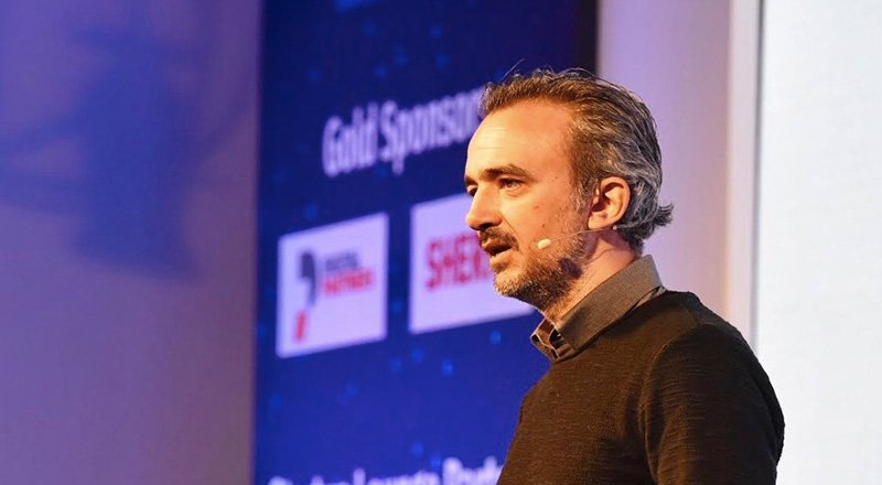 UX tasarım stüdyoları boğulan bir insana su satmaya mı çalışıyor?